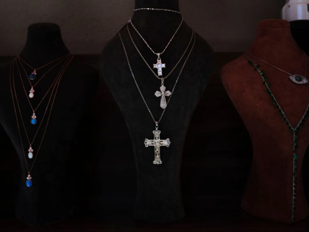 necklace jewelry